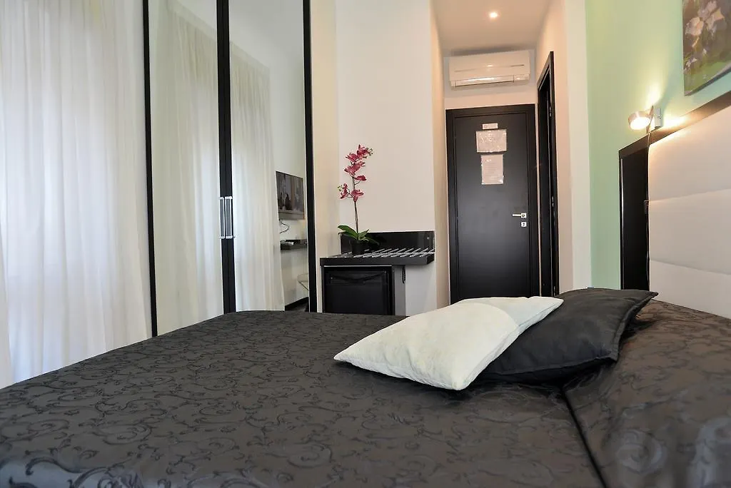 Capital Suite Rome 3*,  Italy